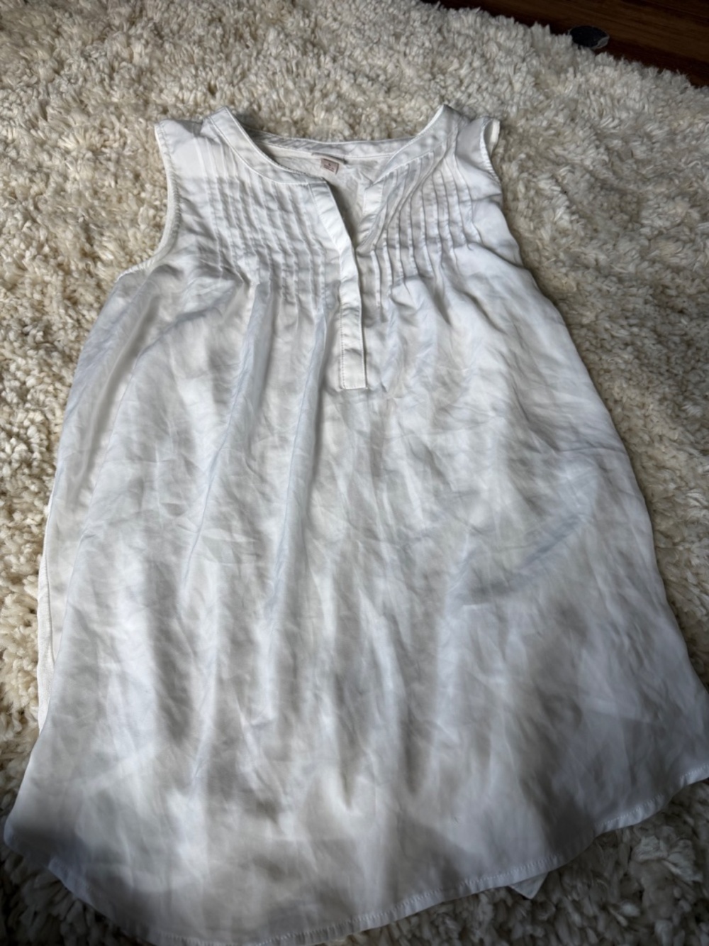 Soft white sleeveless Merona White Sleeveless Pintuck spring flowy cute Camisole - Picture 3 of 5